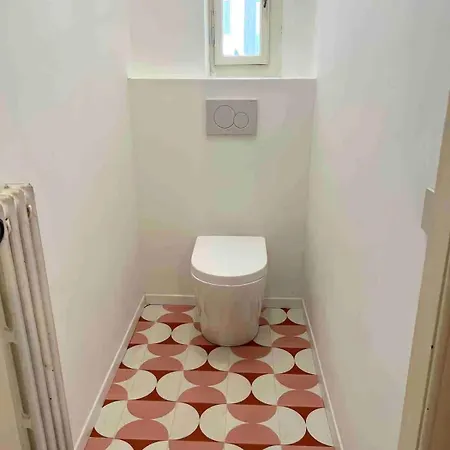 Zentrum Vor Der Tuer