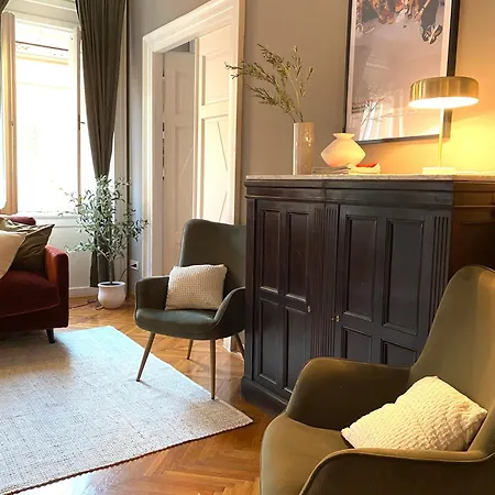 Apartman Zentrum Vor Der Tuer Trieszt