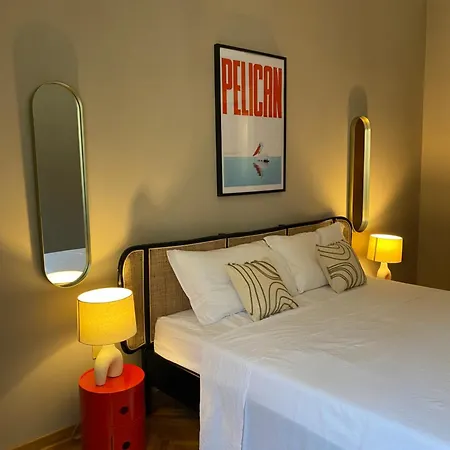 Zentrum Vor Der Tuer Terst